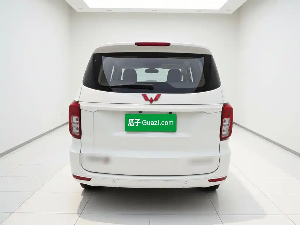 Wuling Hongguang — миниатюра 3