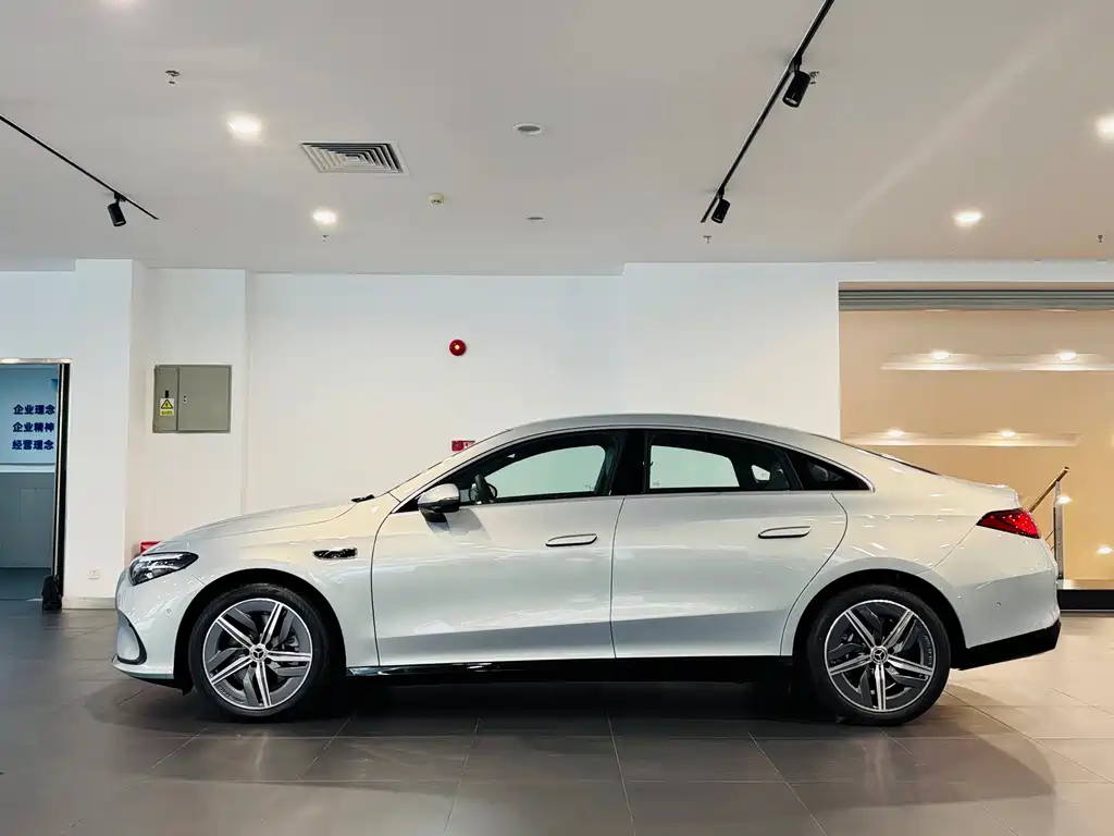Mercedes-Benz CLA New Energy — миниатюра 3