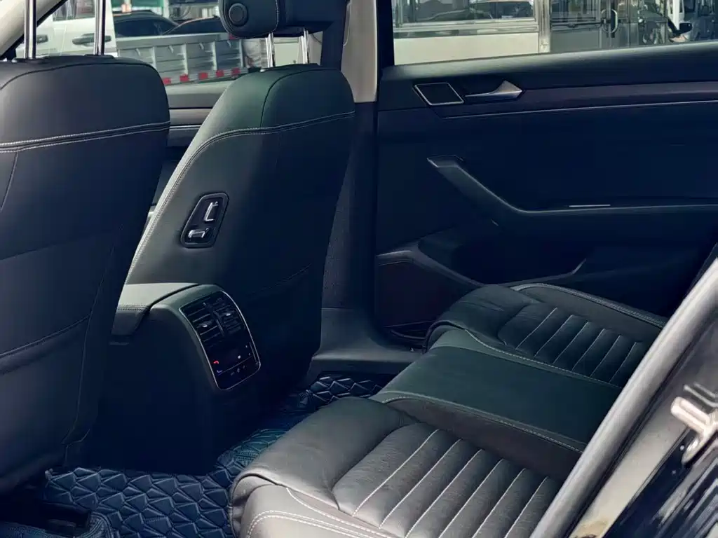 Volkswagen Magotan 2021 330TSI DSG 30