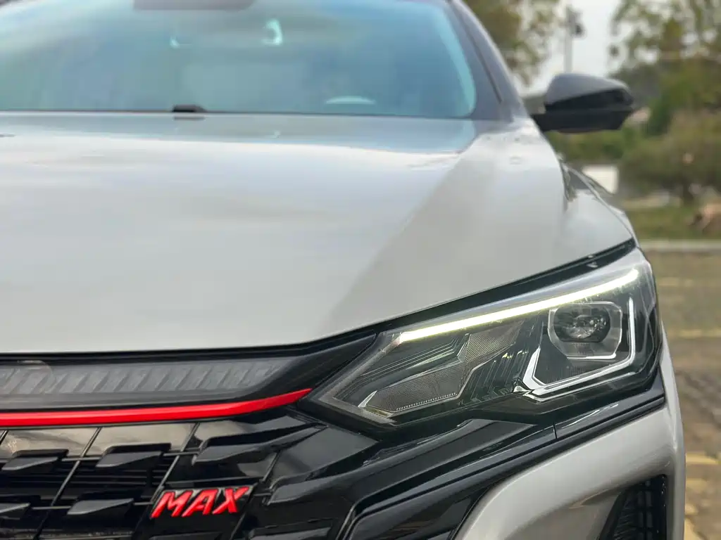 Dongfeng Aeolus Yixuan Max MAX 2023 1.5T