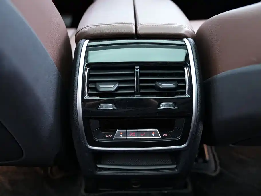 BMW X5 (Import) — миниатюра 13