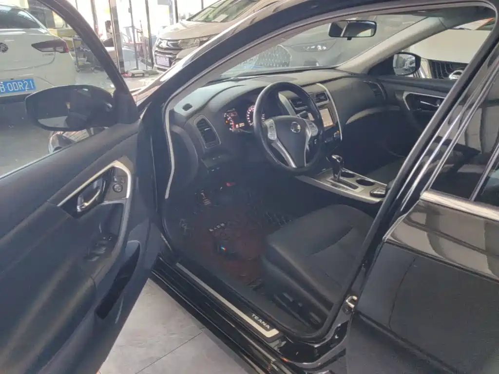 Nissan Teana — миниатюра 16