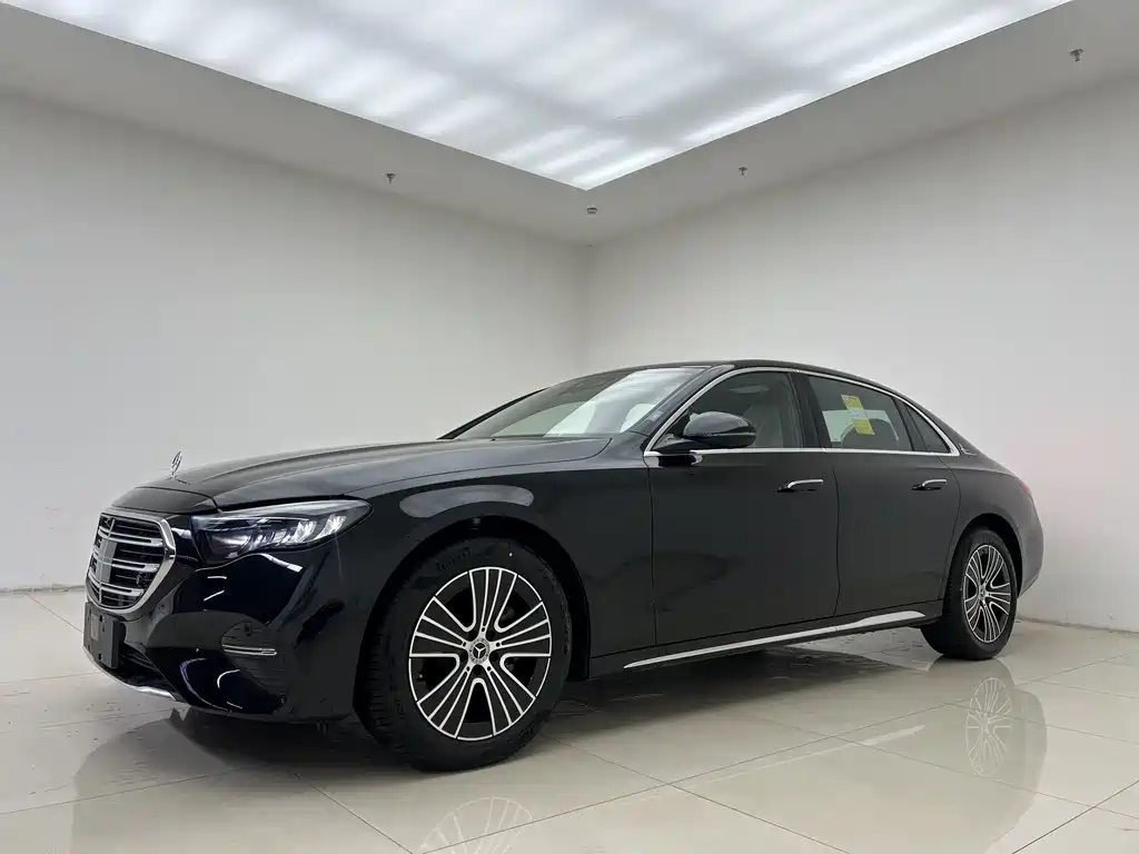 Mercedes-Benz E-Class 0