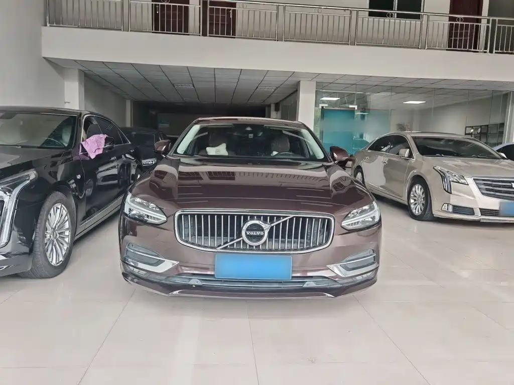 Volvo S90 — миниатюра 7