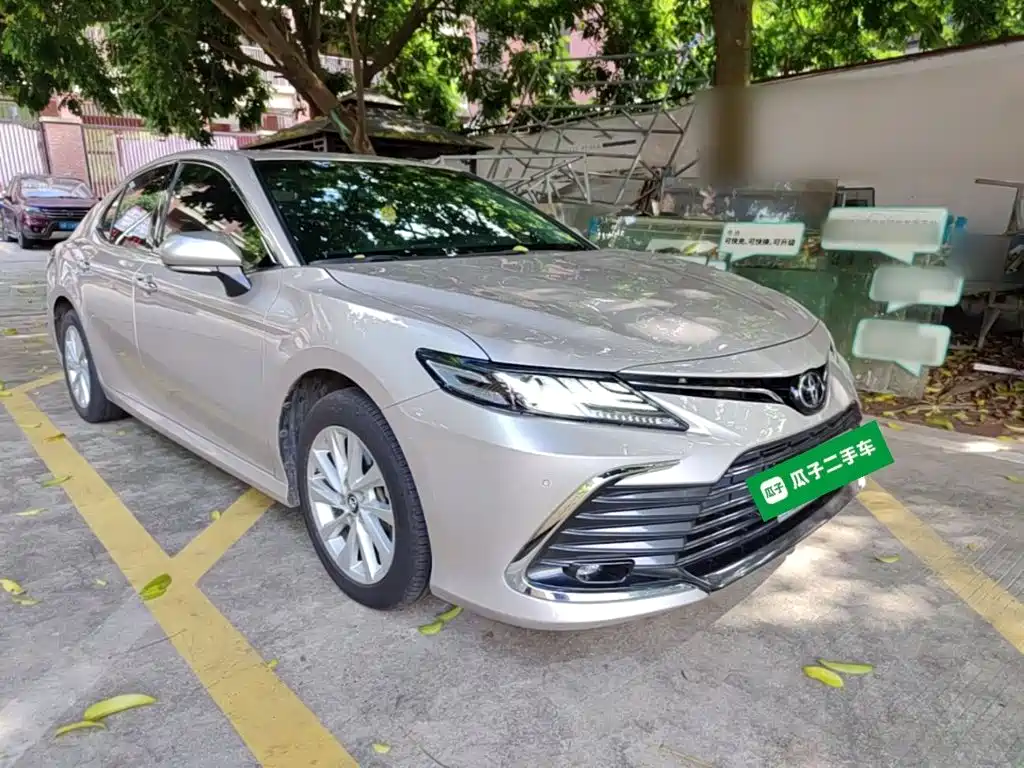 Toyota Camry — миниатюра 4
