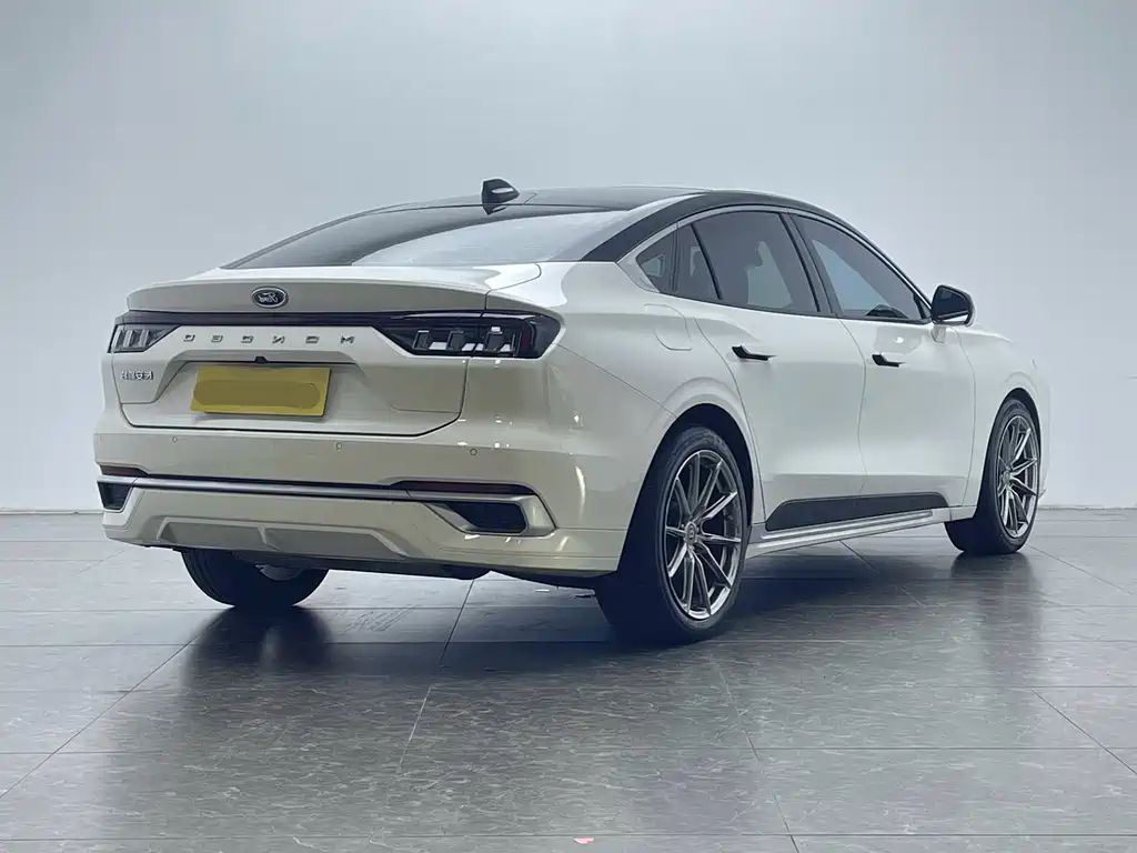 Ford Mondeo — миниатюра 6