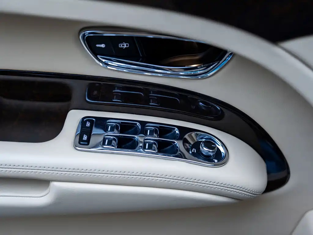 Bentley Mulsanne — миниатюра 14