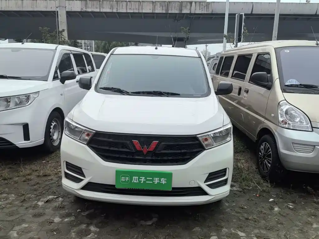 Wuling Hongguang — миниатюра 3