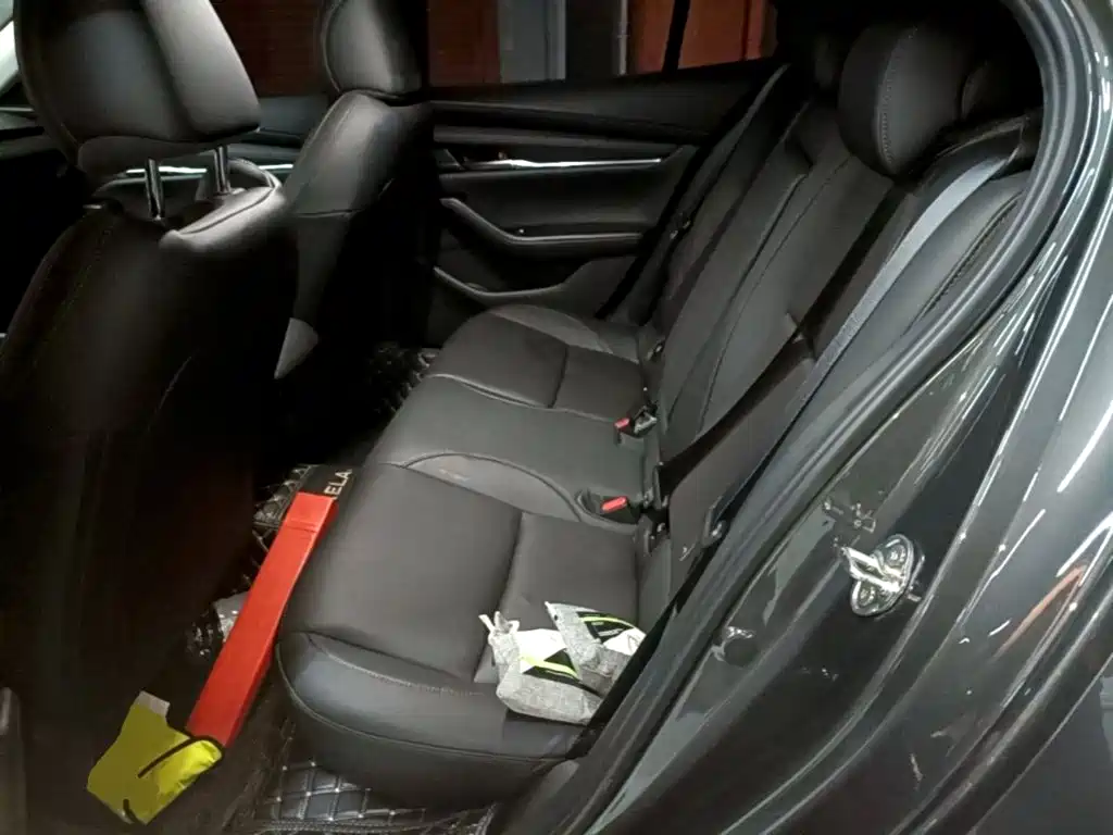 Mazda 3 Axela — миниатюра 17