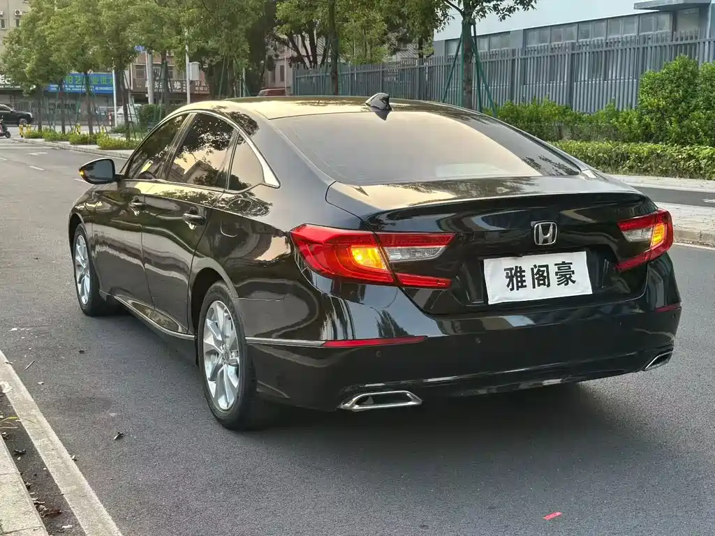 Honda Accord — миниатюра 4