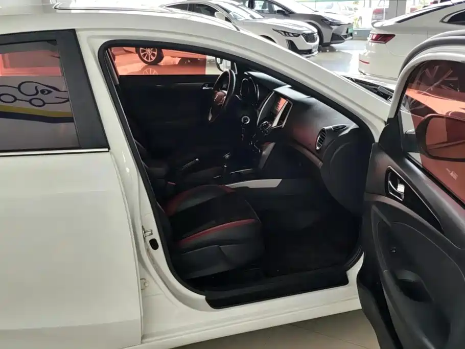 Changan Eado XT — миниатюра 8