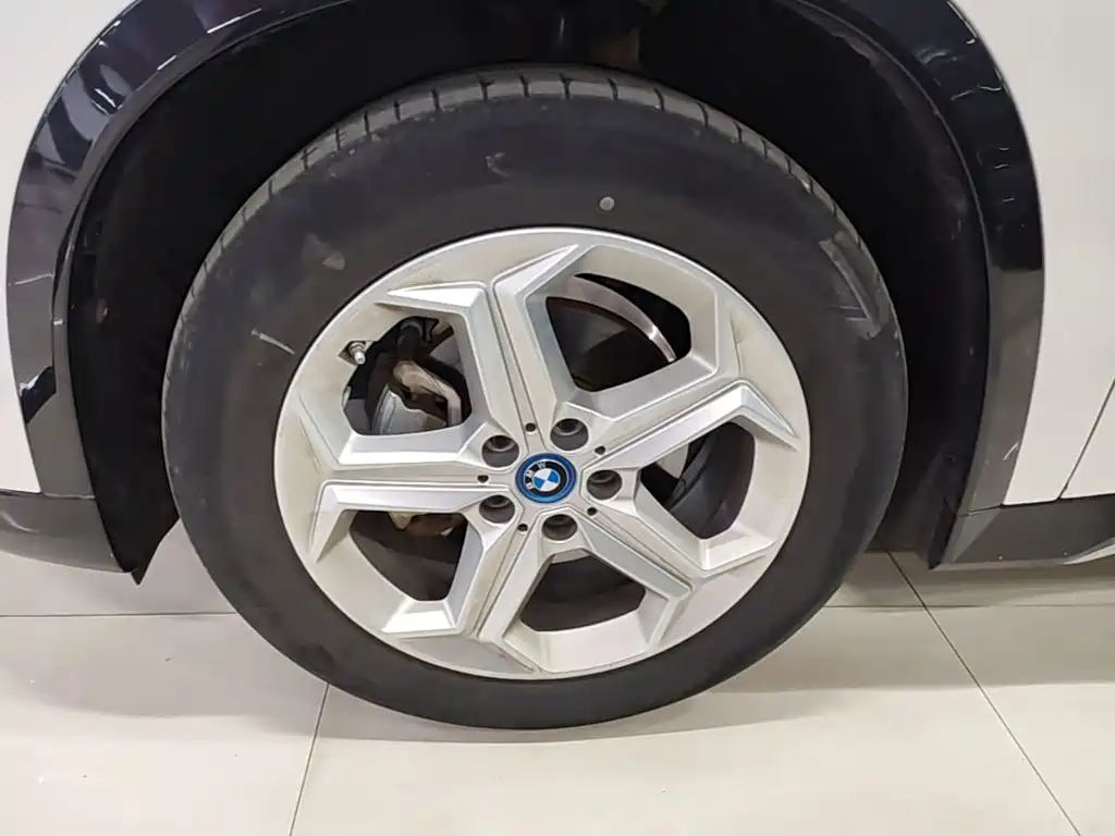 BMW iX1 — миниатюра 23