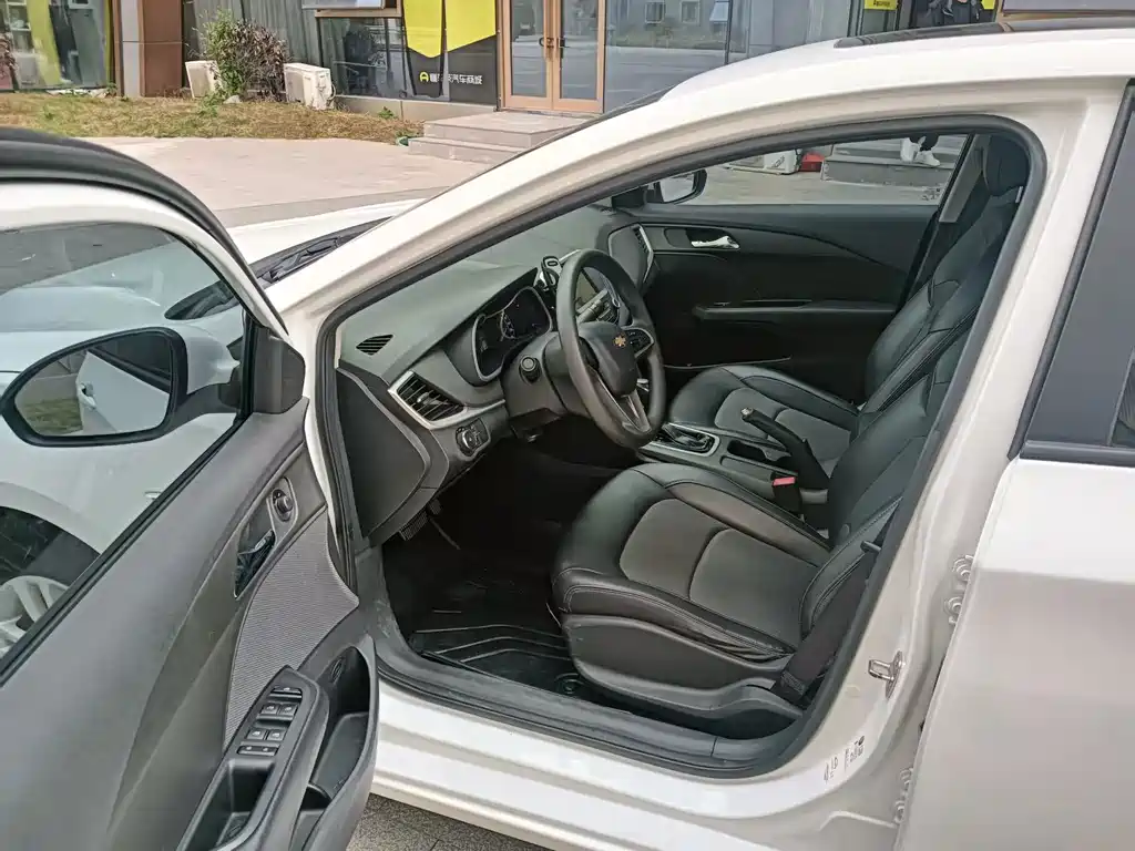 Chevrolet Cavalier — миниатюра 9