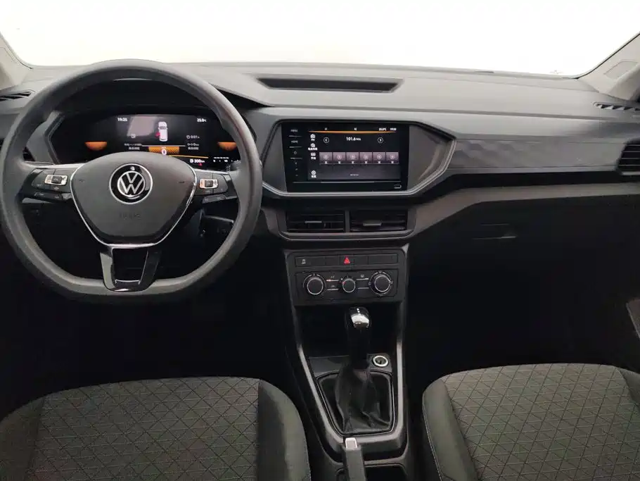 Volkswagen T-Cross — миниатюра 12