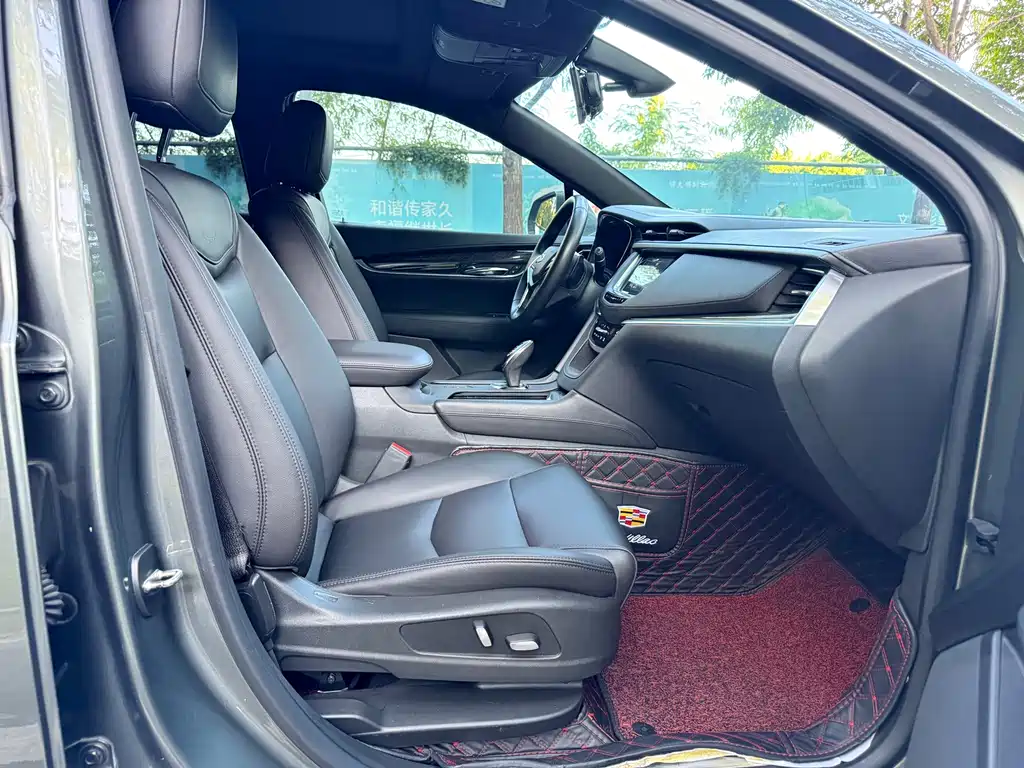 Cadillac XT5 — миниатюра 6