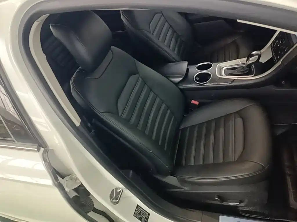 Ford Mondeo — миниатюра 25
