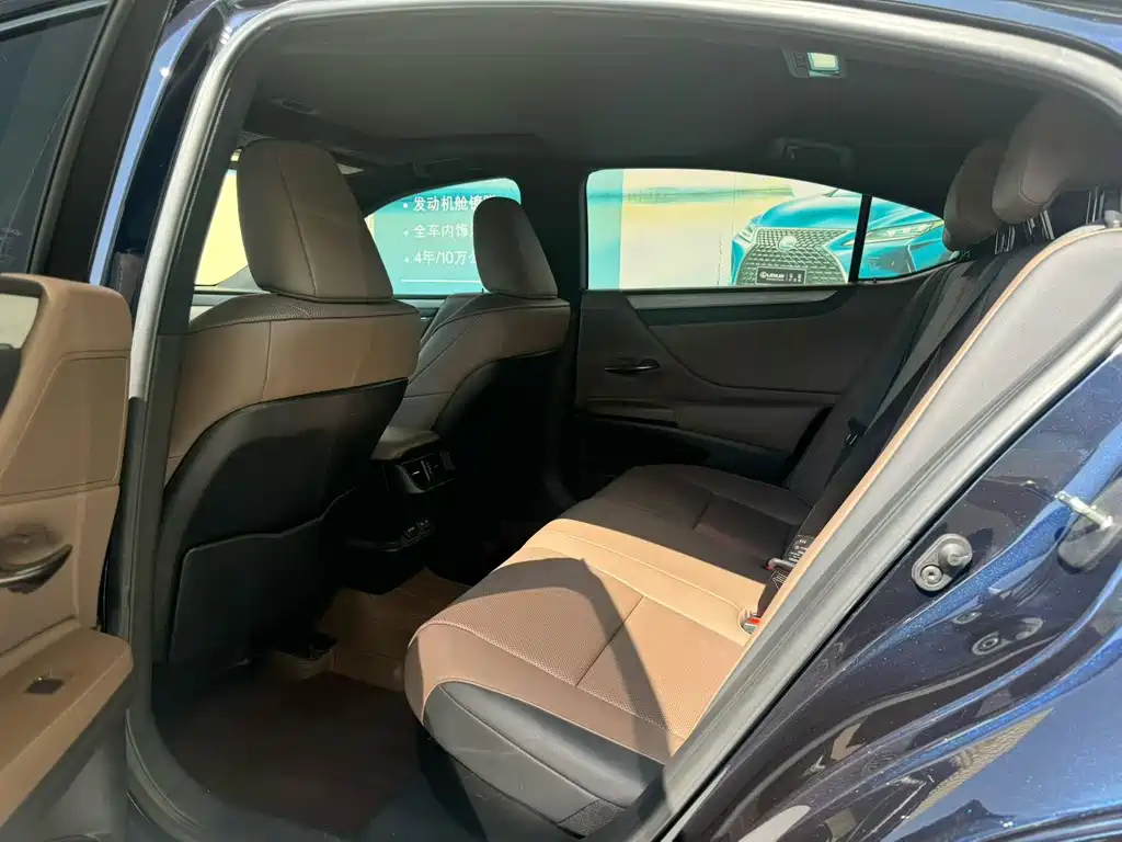 Lexus ES — миниатюра 6