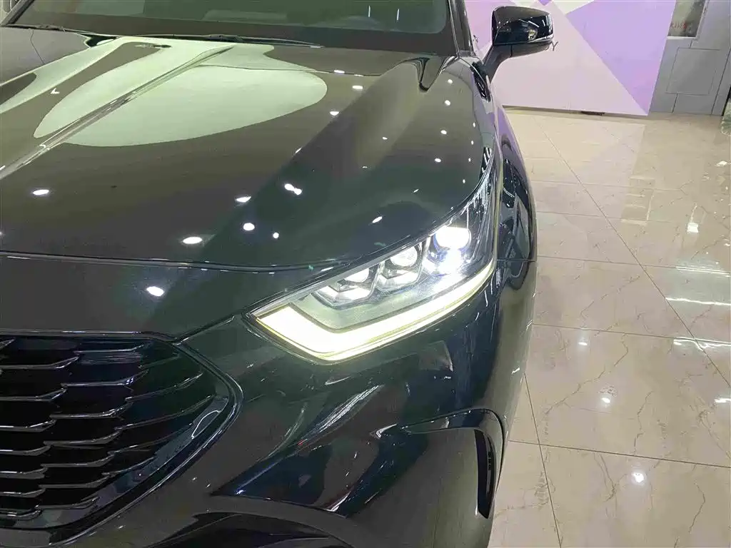 Toyota Crown Kluger — миниатюра 4