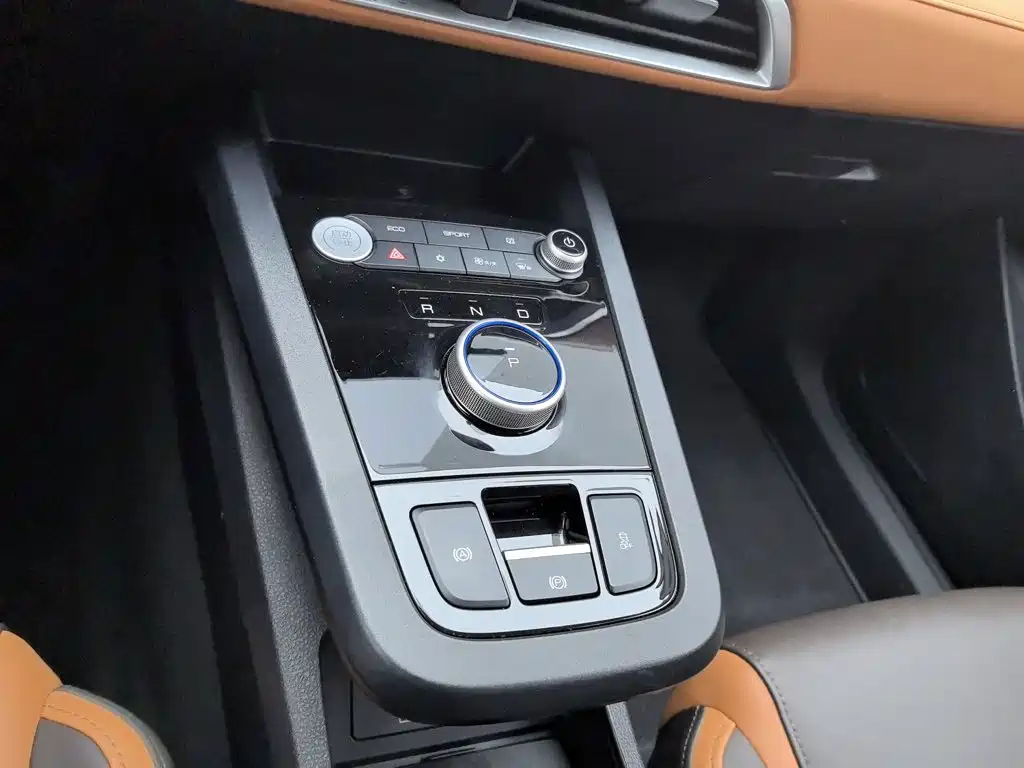 BYD e2 — миниатюра 13