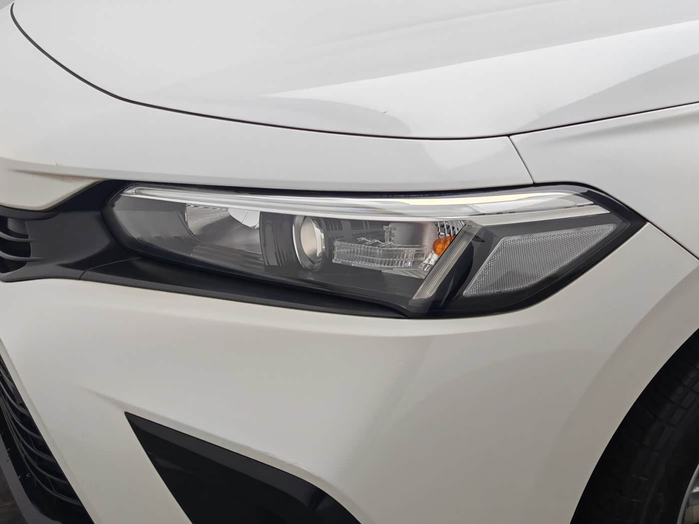 Honda Civic 1.5 л 2022 г. Белый, пробег 15000 км