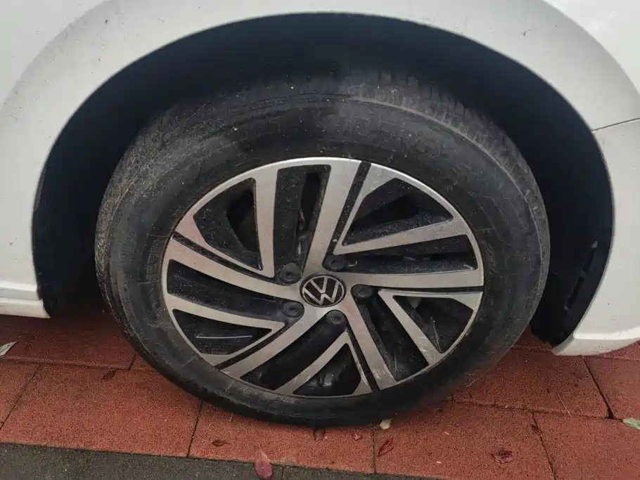 Volkswagen Lavida — миниатюра 6