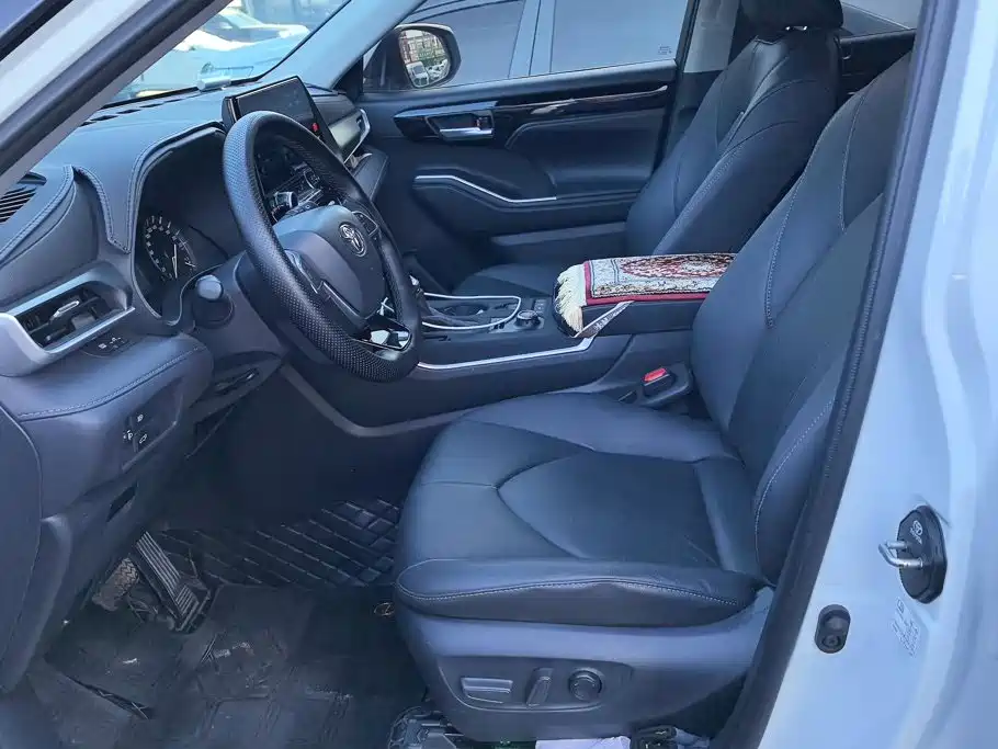 Toyota Highlander — миниатюра 9