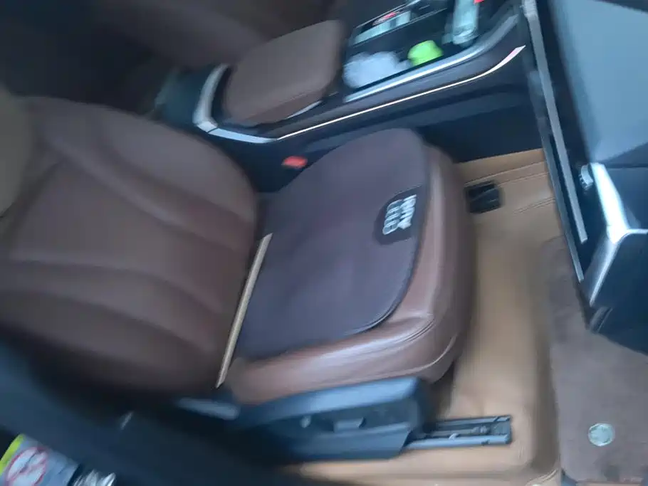 Audi Q7 — миниатюра 8