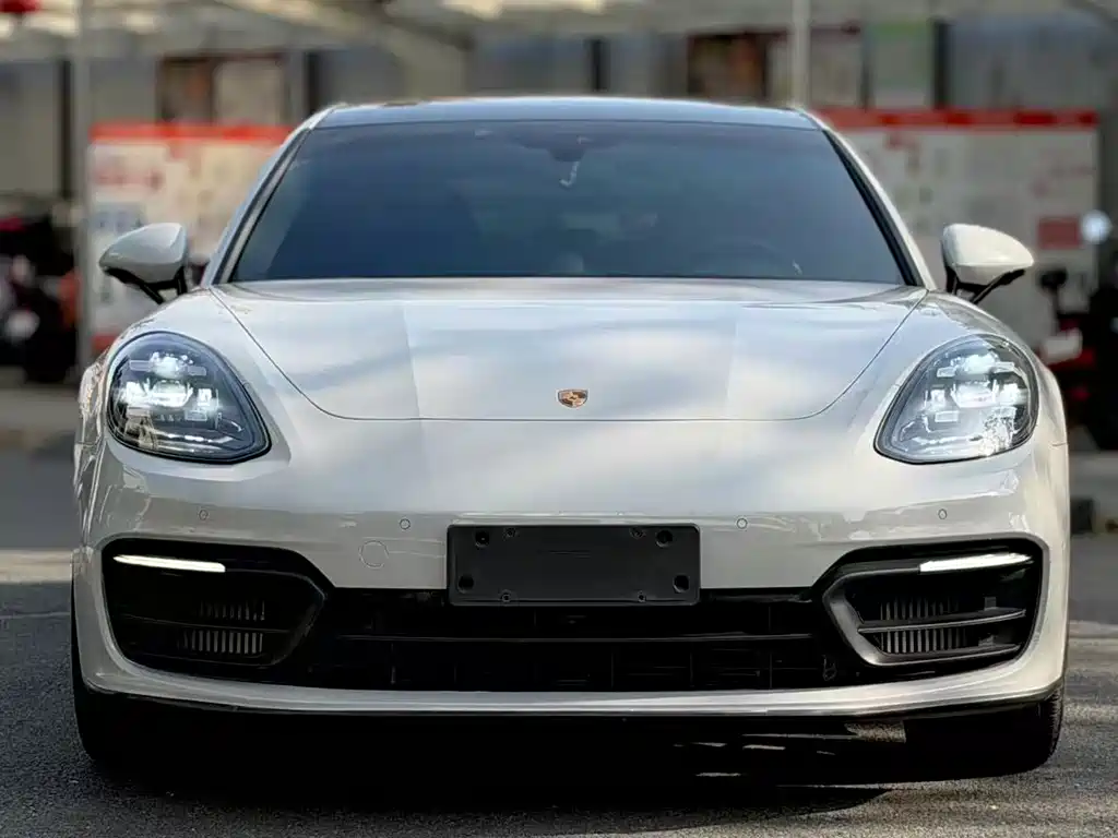Porsche Panamera — миниатюра 2
