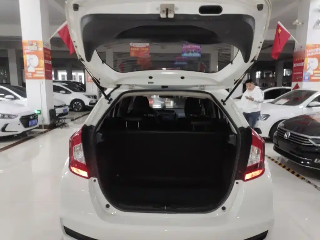 Honda Fit — миниатюра 19