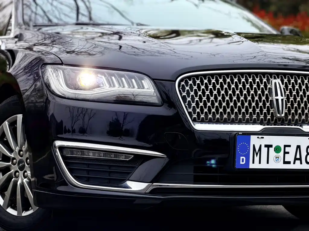 Lincoln MKZ 2019 2.0T V