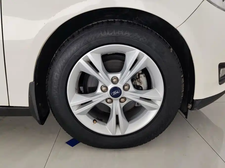 Ford Focus — миниатюра 6
