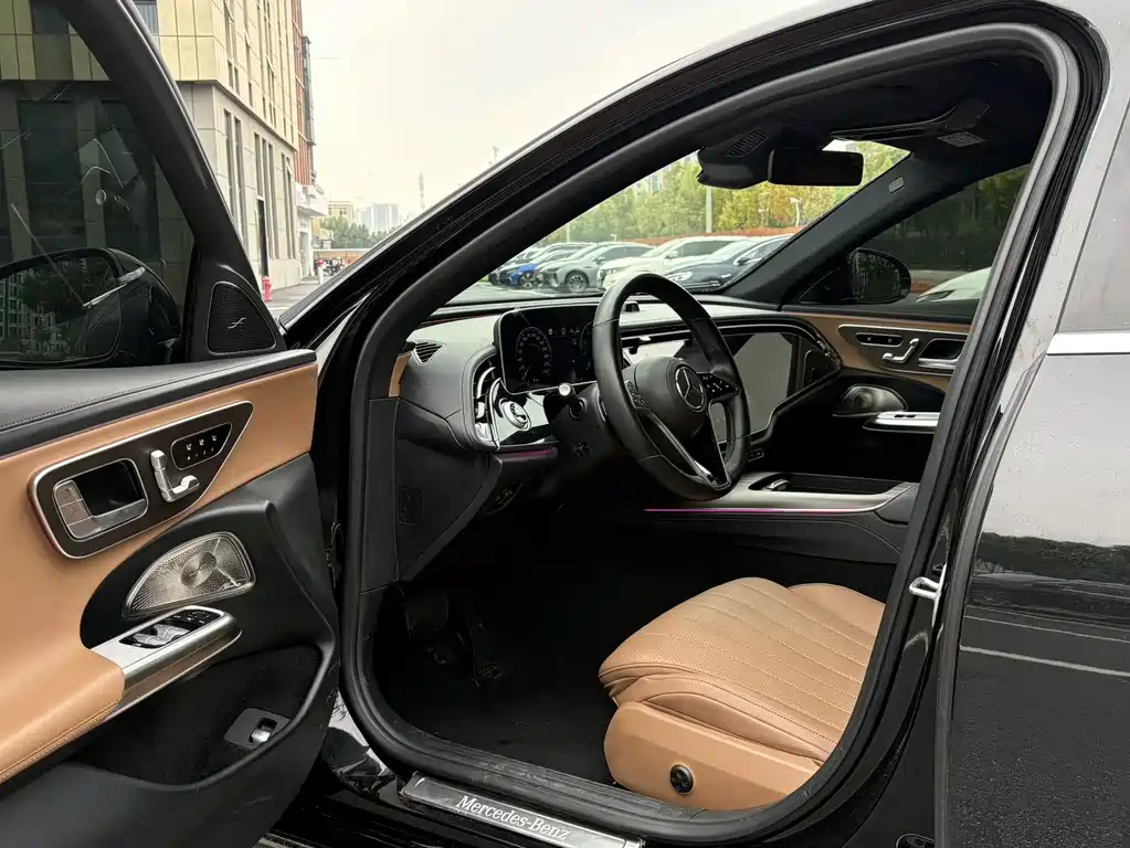 Mercedes-Benz E-Class — миниатюра 4