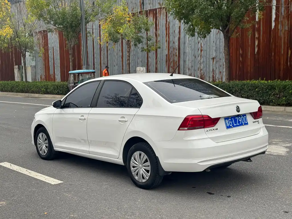 Volkswagen Santana — миниатюра 13
