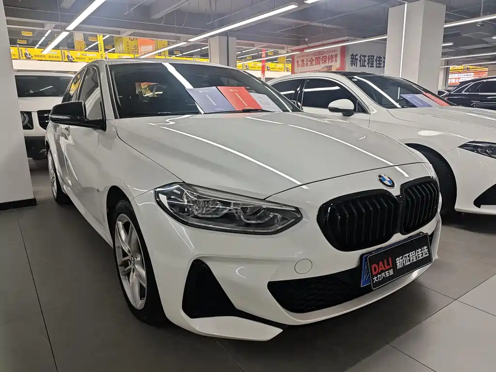 BMW 1 SERIES