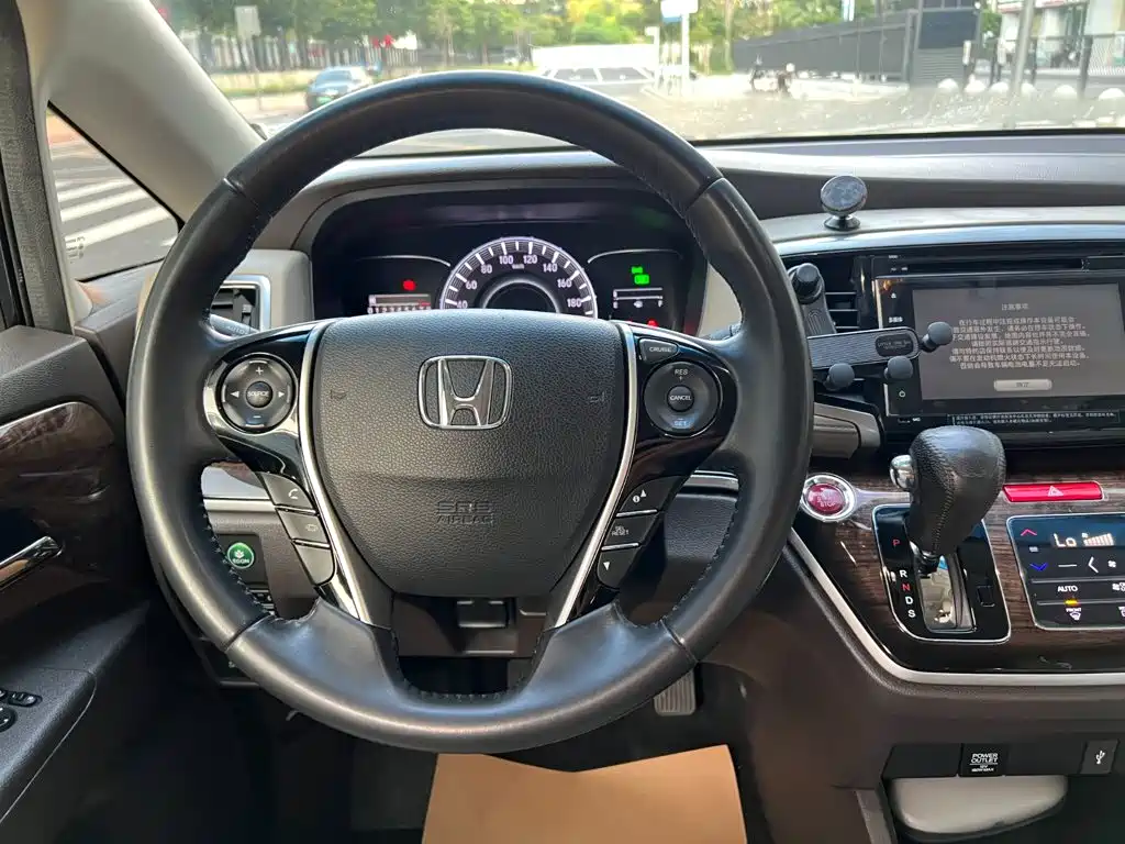 Honda Odyssey — миниатюра 8