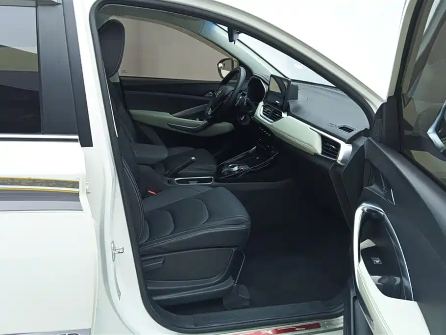 BAOJUN 530
