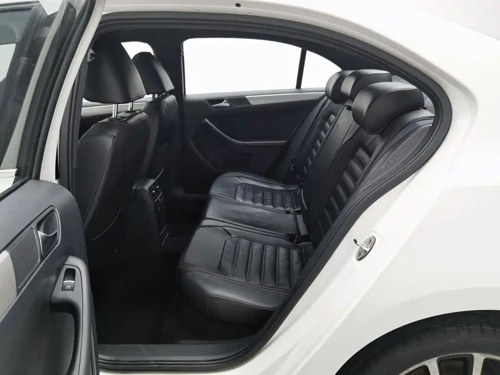 Volkswagen Sagitar — миниатюра 15