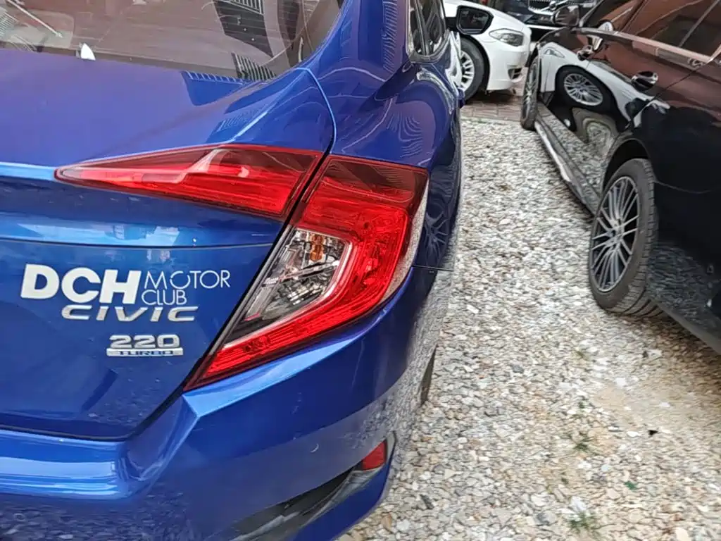 Honda Civic — миниатюра 8