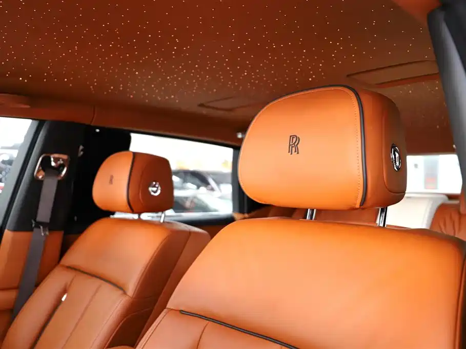 ROLLS-ROYCE PHANTOM