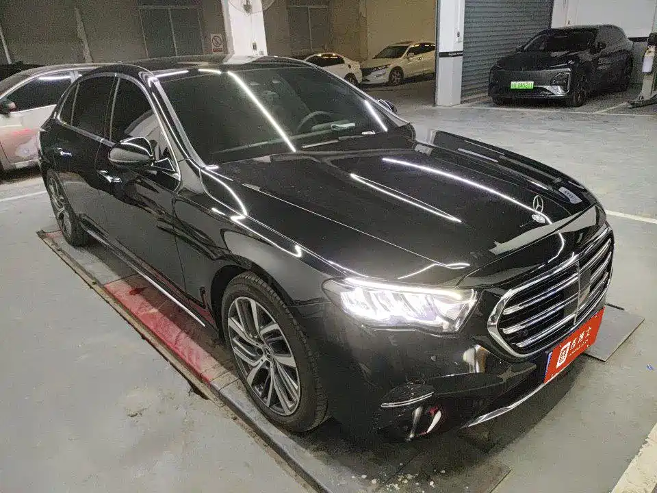 Mercedes-Benz E-Class — миниатюра 5
