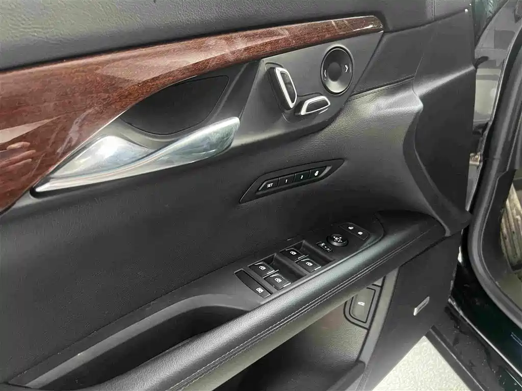 Cadillac CT6 — миниатюра 4