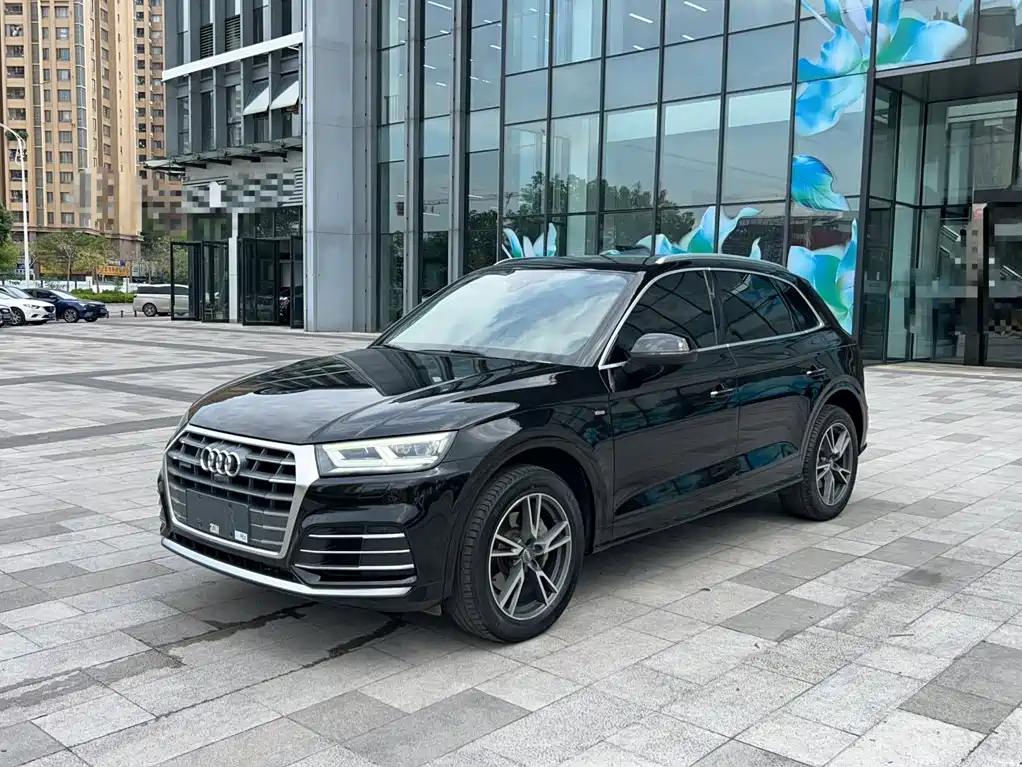 Audi Q5L — миниатюра 2
