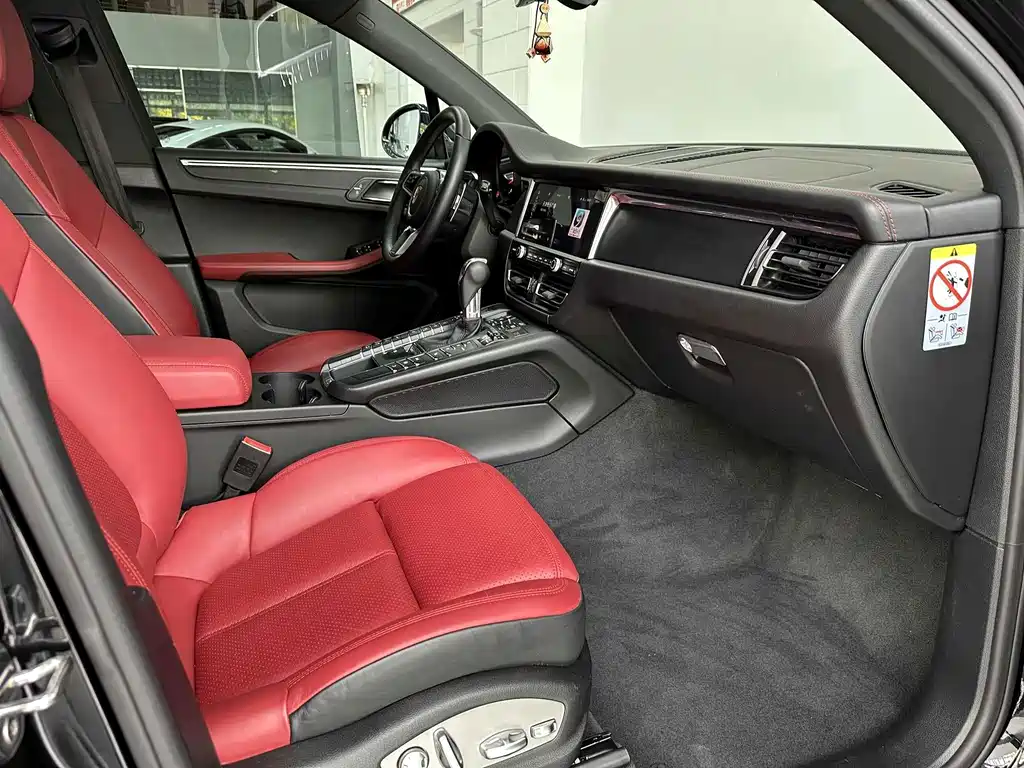 Porsche Macan — миниатюра 13