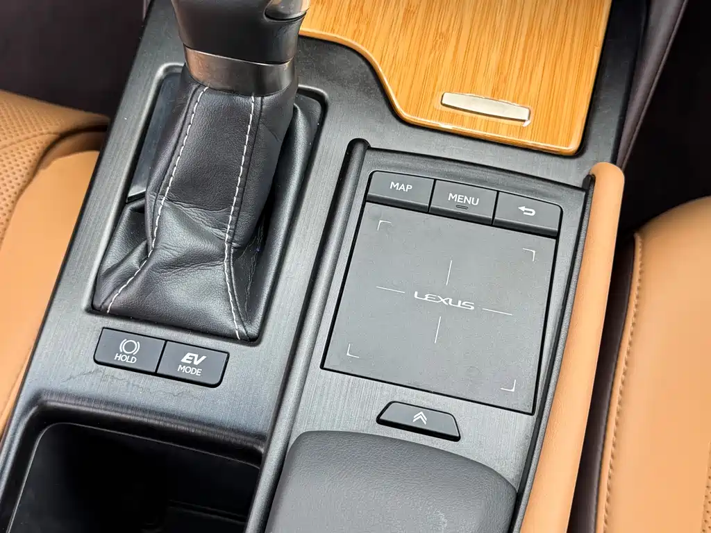 Lexus ES 2018 300h Executive V