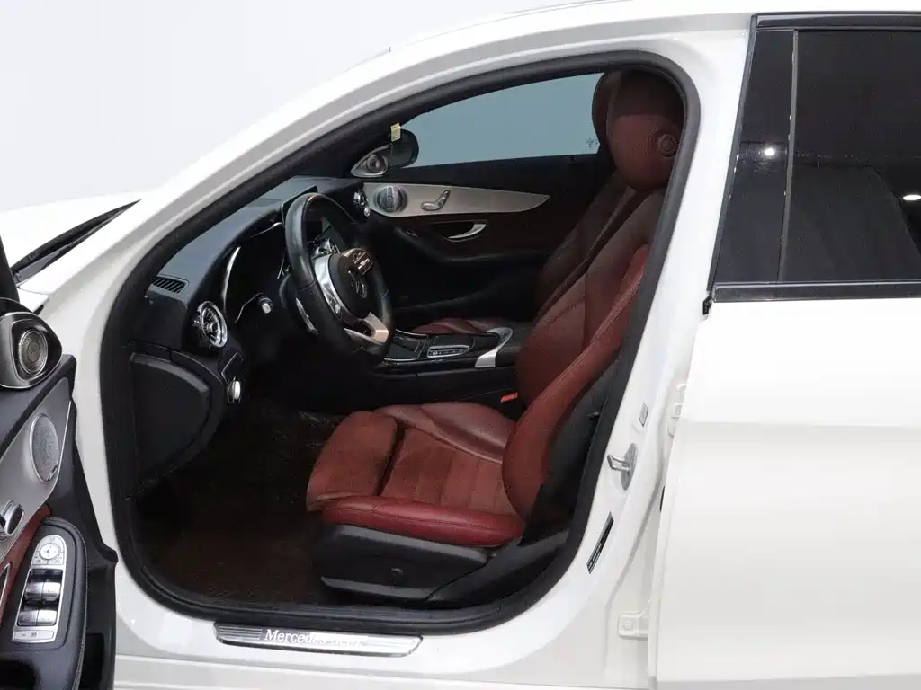 Mercedes-Benz C-Class — миниатюра 11