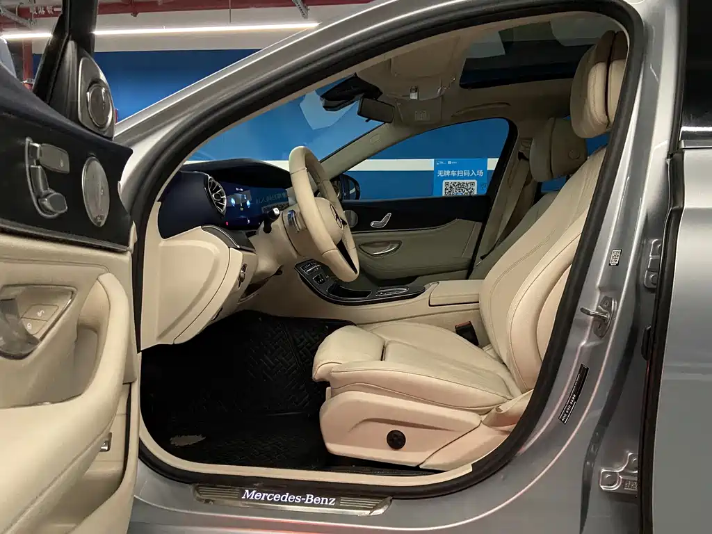 Mercedes-Benz E-Class — миниатюра 10