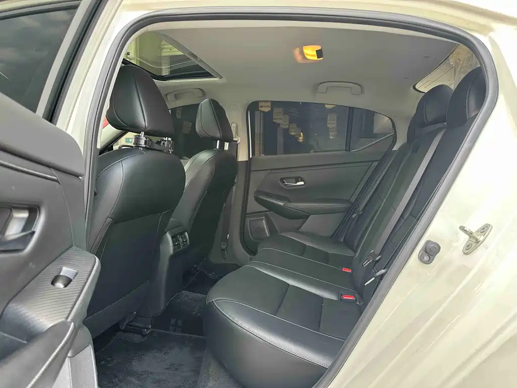 Nissan Sylphy — миниатюра 8