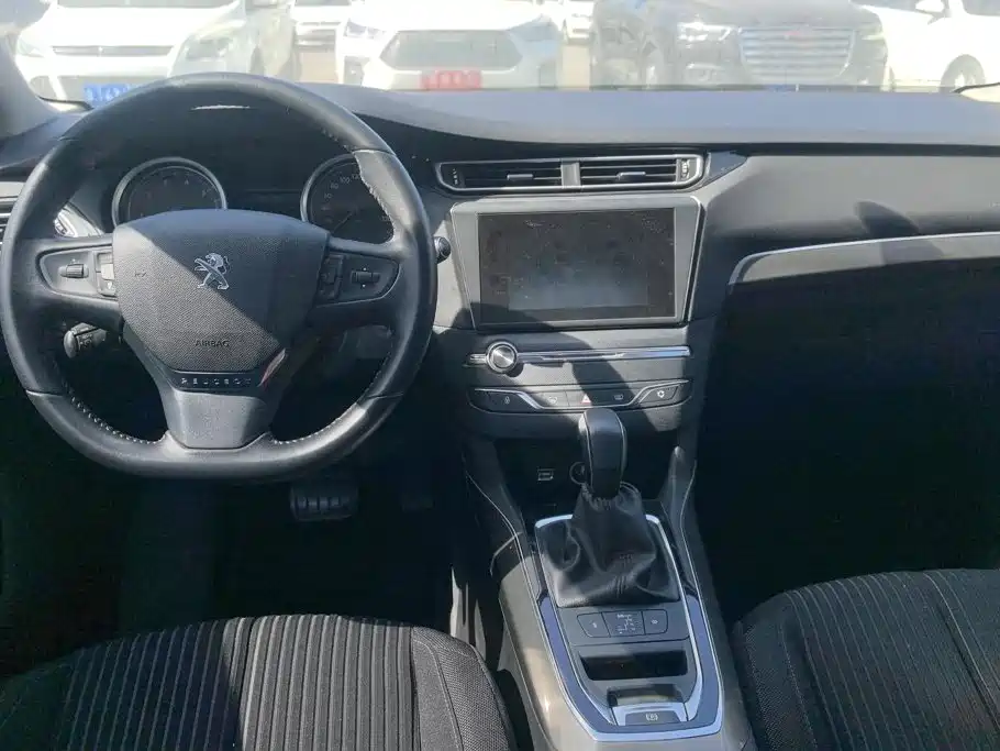 Peugeot 408 — миниатюра 13