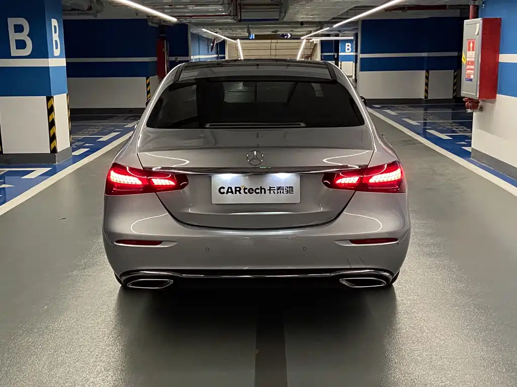 Mercedes-Benz E-Class — миниатюра 5