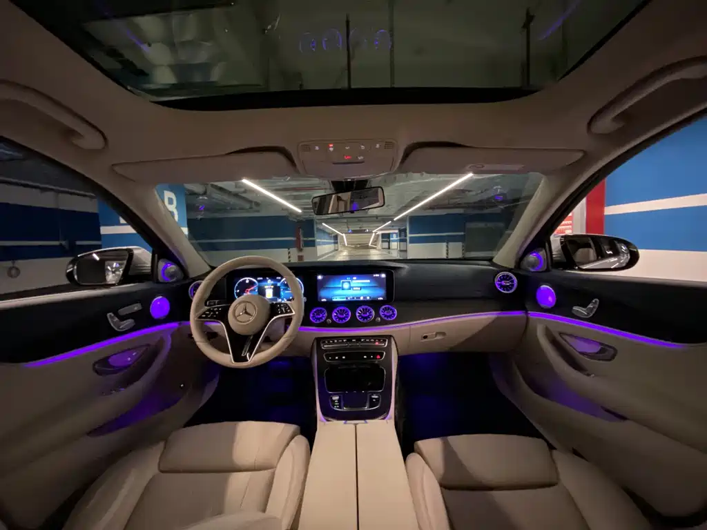 Mercedes-Benz E-Class — миниатюра 17